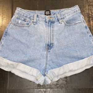 Urban Outfitters BDG Mom High Rise Roll Jean Denim Shorts​​​​​​​​​​​​​​​​​​